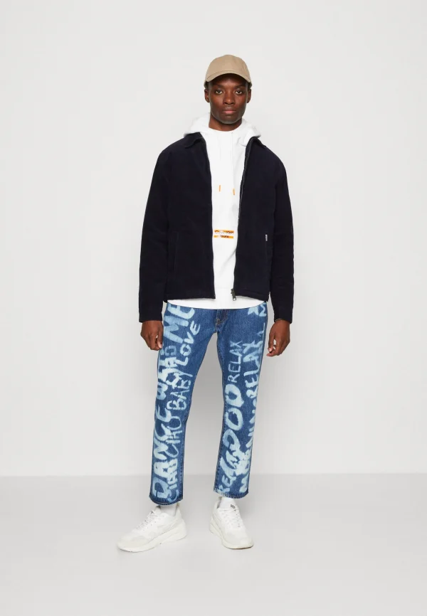 Levi’s 551Z Straight Crop – Jean Droit – Notebook Doodles fashioniable 3