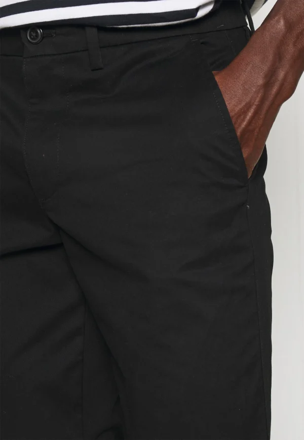 boutiqued pas cher GAP Essential Slim Fit – Chino – Black Moss 7
