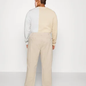 Levi’s® Plus Corduroy – Pantalon Classique – True Chino Shady design à la mode 12
