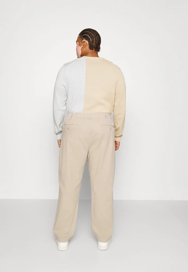 Levi’s® Plus Corduroy – Pantalon Classique – True Chino Shady design à la mode 4