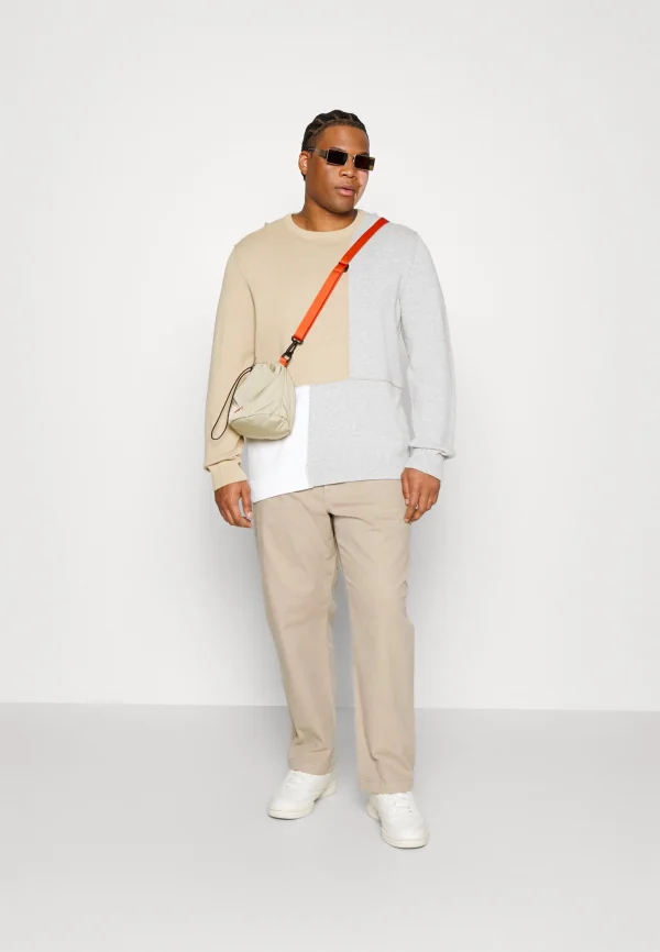 Levi’s® Plus Corduroy – Pantalon Classique – True Chino Shady design à la mode 3