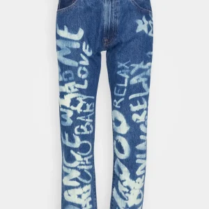 Levi’s 551Z Straight Crop – Jean Droit – Notebook Doodles fashioniable 16