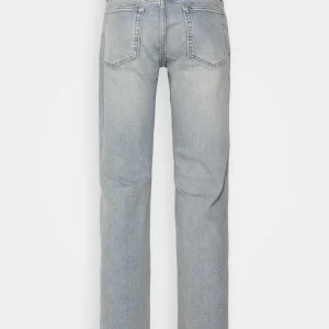 ultratendance GAP Slim Str Light Wash Sp22 – Jean Slim – Light Wash 7